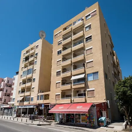 Apollon Sea View Beachfront Ap 302 라르나카